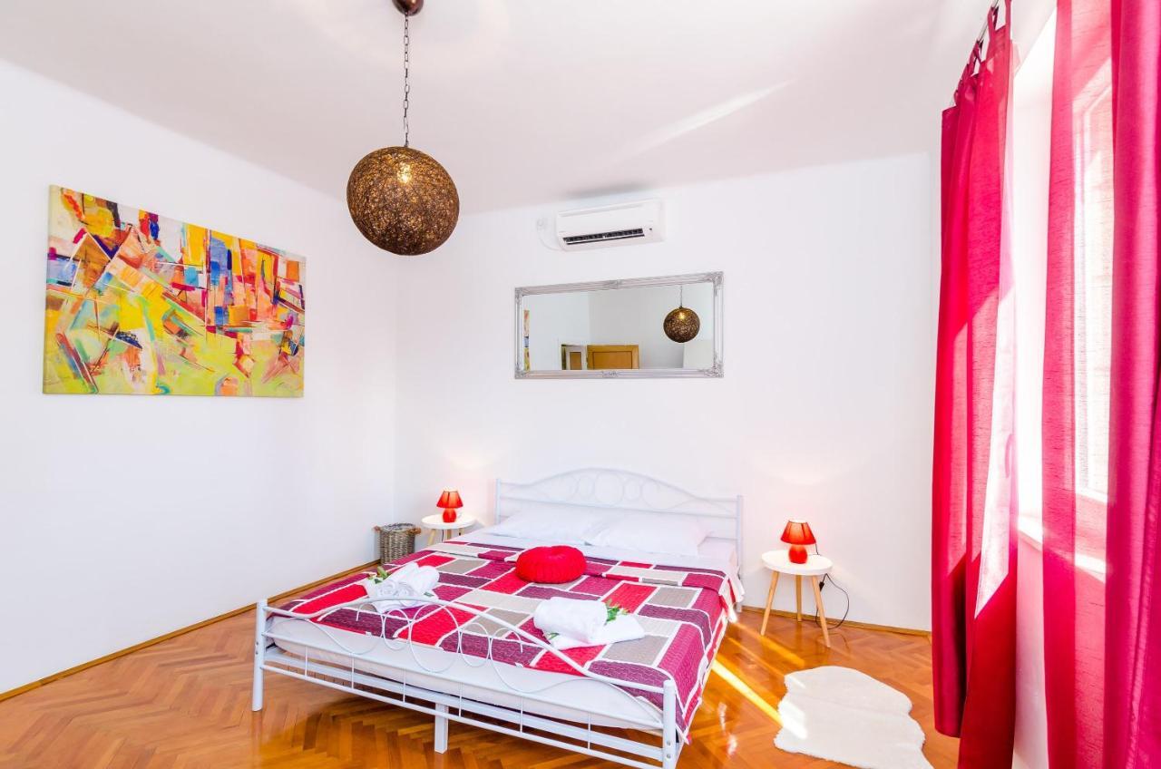 Holiday Home Lungo Mare Mlini Luaran gambar