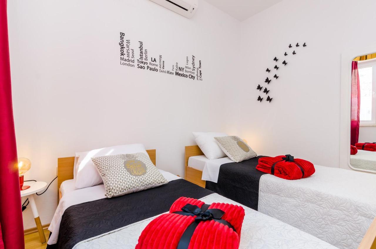 Holiday Home Lungo Mare Mlini Luaran gambar