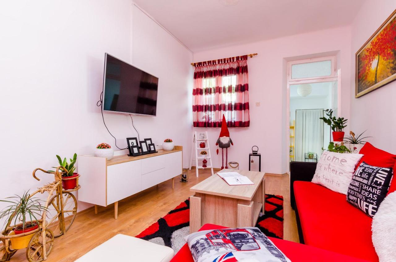 Holiday Home Lungo Mare Mlini Luaran gambar